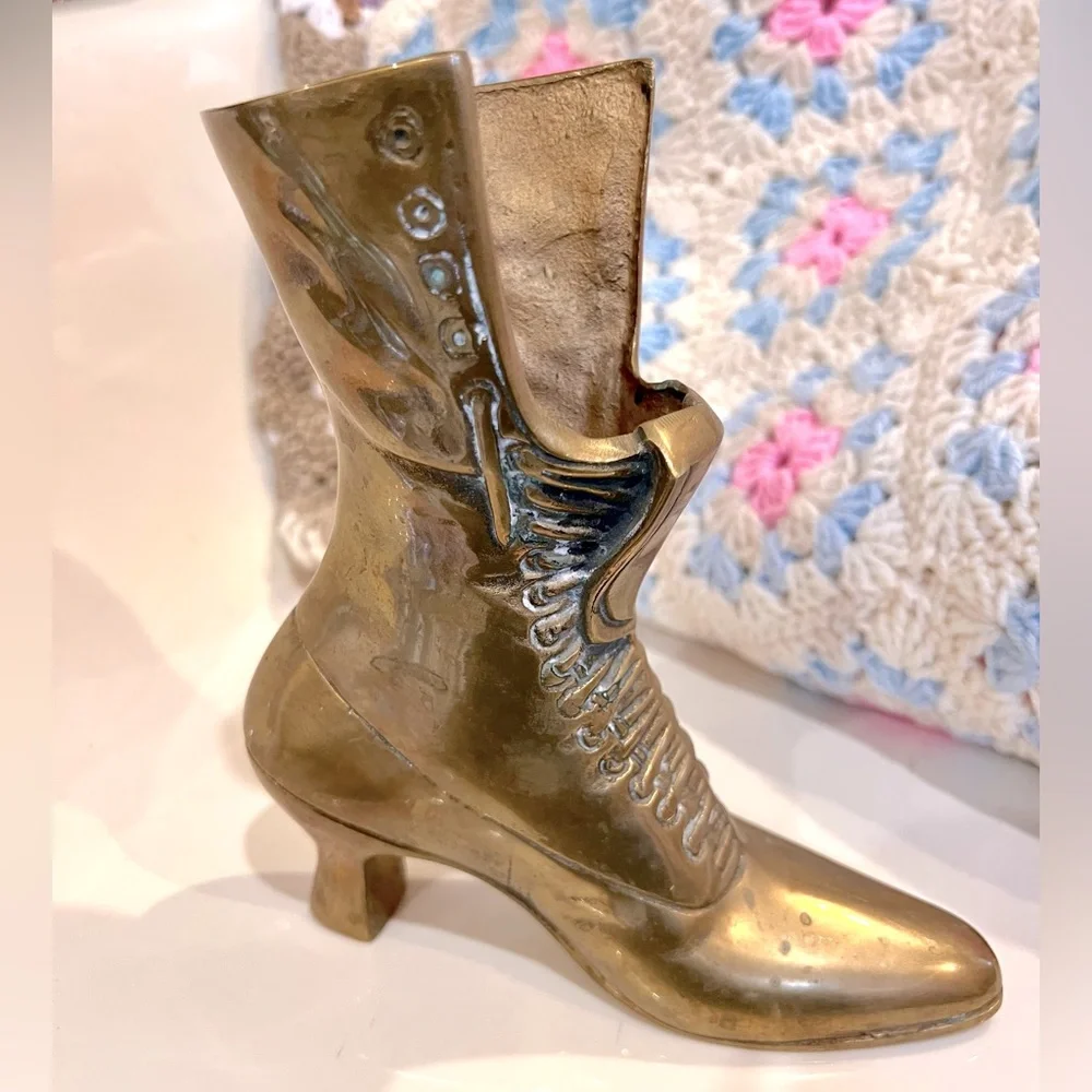 VINTAGE CAST BRASS BOOT WINDOW PLANTER VASE DECOR MID CENTURY MOD
